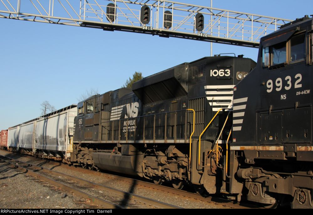 NS 1063 on 125